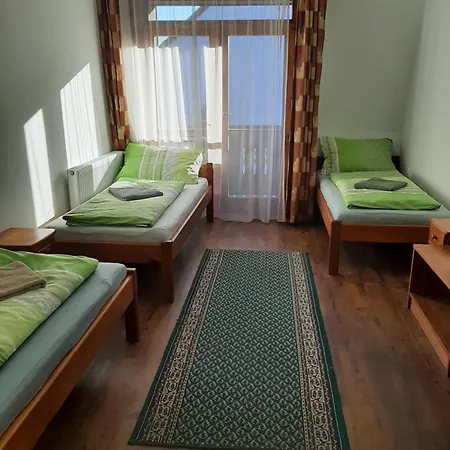 Alojamento de Acomodação e Pequeno-almoço Szt Kristóf Győr